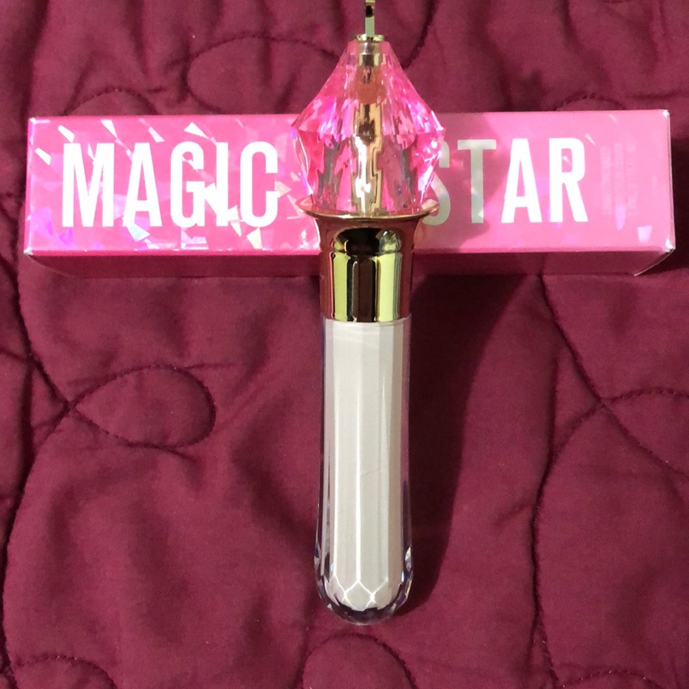 Jeffree Star Magic Star Concealer - Picture 2 of 3